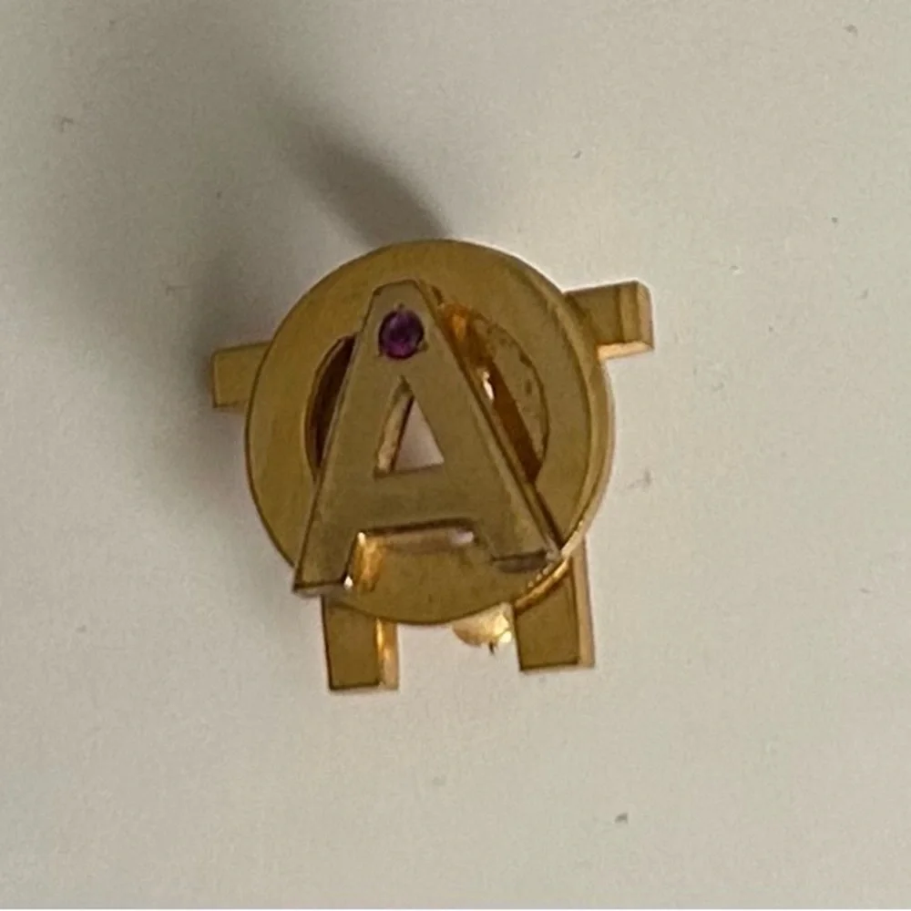 Alpha Omicron Pi Gold Tone Brooch with Red Ruby Vintage 1980’s - Picture 7 of 10